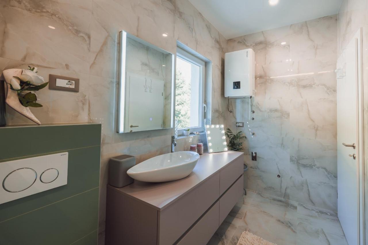 Leilighet New -150m2 Penthouse With Shared Pool - Smaragd *