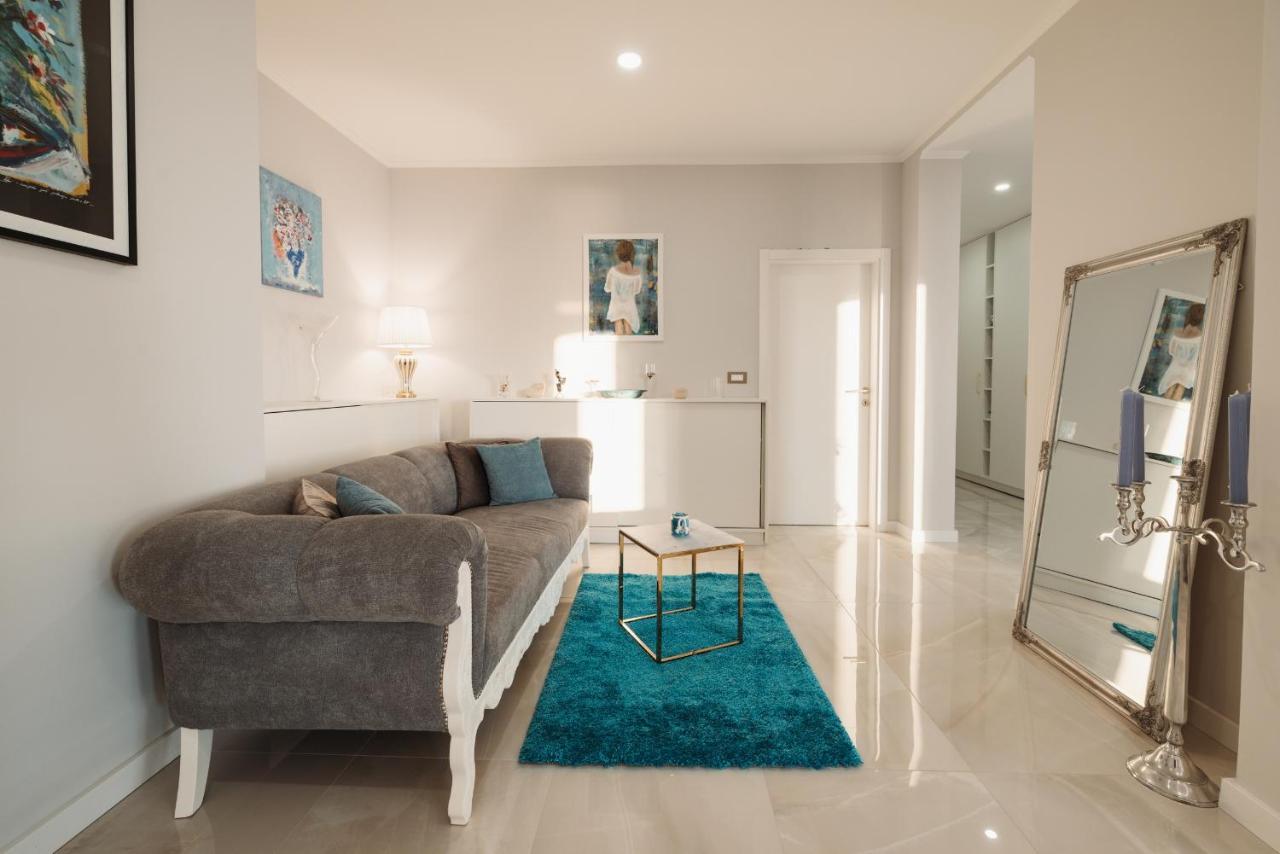 New -150m2 Penthouse With Shared Pool - Smaragd * Makarska