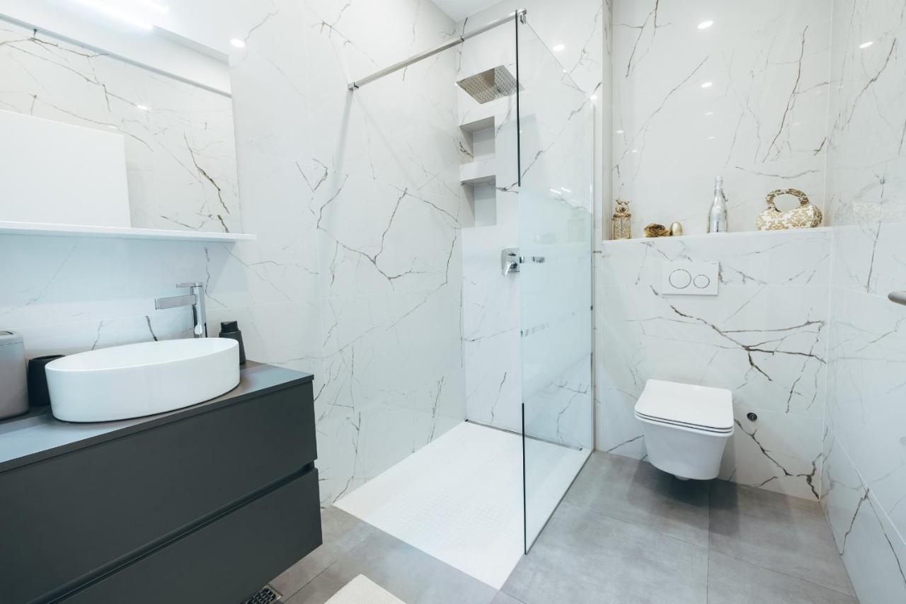 New -150m2 Penthouse With Shared Pool - Smaragd * Makarska